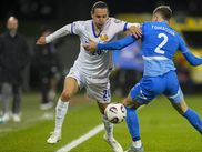 Le match nul obtenu lundi en Islande par l’équipe de France (2-2) ne permet pas pour l’heure aux hommes de Didier Deschamps d’être qualifiés pour la prochaine Coupe du monde. S’il n’y a pas de raison particulière de s’inquiéter pour les Bleus, les plus pessimistes ont déjà en tête l’improbable scénario qui écarterait l’équipe de France du Mondial 2026.