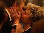 MOI QUI T’AIMAIS, réalisé par Diane Kurys, sort au cinéma ce mercredi 1er octobre. Marina Foïs et Roschdy Zem y incarnent Simone Signoret et Yves Montand, dans un portrait à la fois intime et pudique de leurs dernières années ensemble.