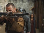 Le héros à l’arbalète le plus célèbre d’Europe revient sur nos écrans avec GUILLAUME TELL, un film historique et d’action signé Nick Hamm. Cette fresque plonge au cœur de la Suisse du XIVe siècle, en pleine lutte contre l’occupation autrichienne.