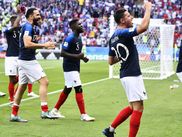 Six ans et trois mois après sa dernière sélection avec les Bleus, Florian Thauvin est de retour à Clairefontaine. Encore mieux : s’il entre en jeu, il pourrait même battre un record qui appartient à… Vikash Dhorasoo.