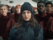 Après avoir conquis le cinéma d’auteur français avec L’ÉVÉNEMENT d’Audrey Diwan, Anamaria Vartolomei a fait ses débuts à Hollywood dans MICKEY 17, le film de science-fiction de Bong Joon-ho.