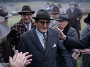 Alors que THE ALTO KNIGHTS, le dernier film de Robert De Niro, arrive ce 6 décembre sur CANAL+, c’est l’occasion parfaite de revenir sur la carrière exceptionnelle de ce monument du cinéma américain. L’acteur, récompensé par deux Oscars, continue de fasciner à 82 ans par son intensité, sa rigueur et sa présence unique à l’écran. Voici 10 choses que vous devez savoir sur l'immense Robert De Niro.