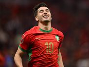 À la suite de la qualification du Maroc pour les quarts de finale de la CAN, obtenue sans convaincre, le sélectionneur Walid Regragui met en parallèle le parcours de son équipe avec celui des Bleus en 1998.