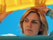 Série événement qui aura marqué 2025, PLURIBUS s'apprête à aller marquer les Golden Globes 2026 le 11 janvier prochain, mais peut-elle vraiment gagner ? On pense que oui et on vous dit pourquoi.