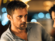 S’il est présenté comme un film romantique, PILLION en casse assurément tous les codes. Présenté à Cannes en mai dernier, ce long métrage britannique s’intéresse à une relation amoureuse… dans l’univers BDSM ― un pari rare et audacieux pour un récit grand public. Autre surprise, on retrouve au casting Harry Melling, célèbre pour son rôle de Dudley Dursley dans la saga HARRY POTTER.