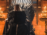 Alors que la saison 1 de A KNIGHT OF THE SEVEN KINGDOMS s’achèvera dans quelques jours, et que la saison 3 de HOUSE OF THE DRAGON arrivera en juin, c’est un autre préquel de GAME OF THRONES qui verra le jour prochainement, mais pas sur nos écrans. On vous explique.
