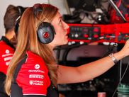 À l’occasion de la Journée Internationale des Femmes, la direction de l’Albert Park a décidé de renommer l’un des virages du circuit en l’honneur de deux femmes importantes du paddock. Une première dans l’histoire de la Formule 1 !