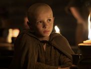 La première saison d'A KNIGHT OF THE SEVEN KINGDOMS continue chaque semaine sur HBO Max, disponible sur CANAL+ et on apprécie que la série ne perde pas de temps avec l'énorme révélation de l'épisode 3. Attention, spoilers.