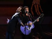 Cette 51e cérémonie des César 2026, diffusée en clair et en direct sur CANAL+, a vibré le temps d'un moment suspendu au son de M, alias Matthieu Chedid. On vous raconte.