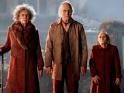 Les démons ne sont toujours pas à la retraite du côté de la saga INSIDIOUS. Découvrez les premières images bien flippantes du sixième film baptisé INSIDIOUS : OUT OF THE FURTHER, dans lequel les démons envahissent notre monde. À découvrir au cinéma au mois d'août.