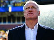 Après sa défaite face à la Côte d'Ivoire (1-2), l'équipe de France a déjà perdu sa première place du classement de la FIFA. Une position que les Bleus occupaient seulement depuis avril et ont laissée, de nouveau, à l'Argentine.
