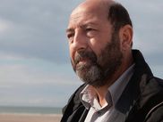 Cela fait six ans que la troisième saison de BARON NOIR avait laissé les fans sur leur faim. Et après une petite surprise dans LA FIÈVRE, CANAL+ a une bonne nouvelle pour vous…