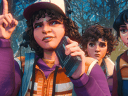 Seulement trois mois après la fin de STRANGER THINGS, Netflix nous renvoie à Hawkins avec STRANGER THINGS : CHRONIQUES DE 1985, son spin-off animé. Si nos personnages préférés sont de retour pour combattre de nouvelles créatures venues du Monde à l’Envers, ça ne sont pas les stars de la série qui les doublent. Pourquoi ? Le producteur a répondu.