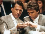 C'est l'un des classiques du septième art à retrouver sur CANAL+, RAIN MAN, le film aux quatre Oscars, dont celui du Meilleur film, incarné par le tandem Dustin Hoffman/Tom Cruise. Un long-métrage s'intéressant à une maladie rare, le syndrome du Savant. On vous explique.