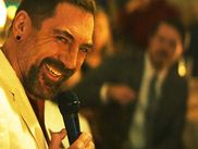 Attendue pour début juin 2026 sur Apple TV et accessible avec CANAL+, la série CAPE FEAR embarque Javier Bardem, Amy Adams et Patrick Wilson dans une nouvelle adaptation des NERFS À VIF. Et les premières images sont particulièrement anxiogènes.