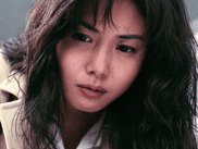 Dans l’histoire du cinéma d’horreur mondial, le film RING d’Hideo Nakata occupe une place de choix. Sorti il y a 25 ans dans les salles obscures françaises, il a traumatisé toute une génération de spectateurs. Bonne nouvelle : la version 4K est disponible sur HBO Max, avec CANAL+. Une petite envie de retrouver Sadako ?