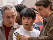 Pour le sixième film de la saga KARATE KID, Daniel LaRusso passe le relais à Li, un jeune homme débarquant à New York et qui doit lui aussi affronter un bully. Avec une même philosophie, la gentillesse et le contrôle de la violence l’emportent toujours.