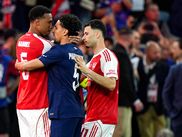 Après avoir cruellement manqué le pénalty de la finale PSG/Arsenal, Gabriel a été réconforté par Marquinhos, son capitaine en sélection du Brésil.