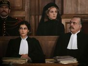 Jusque dans son final, la série PARIS POLICE 1910 s’est montrée cruellement fidèle à la véritable affaire Steinheil. Disponible sur CANAL+, cette ultime saison aura été un chemin tragique vers la perte d’humanité des protagonistes et le naufrage de leurs idéaux. Attention, cet article contient des spoilers.