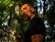 Apple TV sort le grand jeu avec l'adaptation en série du roman Un Monstre à abattre de John D. MacDonald, plus connu des cinéphiles via la version de Martin Scorsese, LES NERFS À VIF. CAPE FEAR, à retrouver également sur CANAL+, peut-elle marquer par sa différence ?