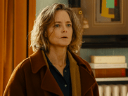 Héroïne de VIE PRIVÉE, délicieux thriller de Rebecca Zlotowski à découvrir en ce moment sur Canal+, Jodie Foster impressionne autant par son jeu que par son français impeccable. Un talent qui intrigue depuis des années et qui trouve son origine bien avant sa carrière hollywoodienne.