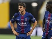 Ce mardi après-midi, Robert Martínez a annoncé sa liste pour la Coupe du monde 2026 en Amérique du Nord. Le sélectionneur portugais a choisi un total de 26 joueurs et notamment Cristiano Ronaldo qui va disputer son 6ᵉ Mondial. Le PSG est largement représenté avec 4 joueurs.