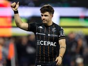 La saison régulière de Pro D2 s’apprête à rendre son verdict ce vendredi soir avec la 34e et dernière journée, à suivre en multiplex sur Canal+Sport à 21h. Bien que Vannes domine largement les débats en tête avec 111 points au classement et 21 points d’avance sur son dauphin, Colomiers, il y aura bien du suspense sur presque toutes les pelouses ce vendredi soir. Qualification, barrage à domicile, maintien… Tour d’horizon des principaux enjeux avant ce grand multiplex décisif.