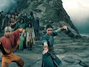 AVATAR : LE DERNIER MAÎTRE DE L’AIR revient enfin sur Netflix après plus de deux ans d’attente. Adaptant le célèbre Livre II : La Terre de la série animée culte, cette deuxième saison entraînera Aang et ses compagnons au cœur du Royaume de la Terre, à la rencontre de nouveaux alliés et de menaces toujours plus redoutables. Entre l’arrivée de Toph, l’exploration de Ba Sing Se et l’ascension d’Azula, cette nouvelle salve d’épisodes s’annonce encore plus ambitieuse et plus sombre que la précédente.