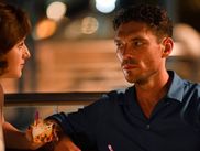 Dès le deuxième épisode de LA VILLE NOUS APPARTIENT, la série britannique frappe fort avec la mort brutale d’un personnage central. Cet événement bouleverse l’équilibre du clan et précipite Michael Kavanagh dans une spirale dont il pourrait ne jamais se relever. Attention spoilers !