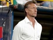 Après une lourde défaite en ouverture de sa Coupe du monde (5-1 face à la Suède), la Tunisie s'est séparée de son coach Sabri Lamouchi. Pour le remplacer, la Fédération a pensé à Hervé Renard. Le coach français, spécialiste des sélections africaines, va disputer son 3ᵉ mondial.