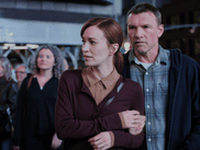 Sans surprise, la nouvelle mini-série adaptée d’Harlan Coben, SUR TES TRACES, cartonne sur Netflix (disponible avec CANAL+). Il s’agit de la 13e adaptation de l’auteur, qui a signé pour 14 projets. Mais quelle pourrait être la dernière ? Voici nos théories.