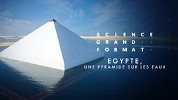Egypte, une pyramide sur les eaux