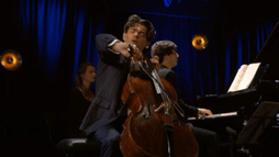 Gautier Capuçon joue Brahms et Grieg — avec Kim Bernar