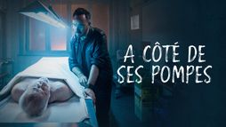 A côté de ses pompes
