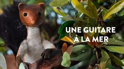 Une guitare à la mer