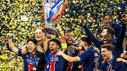 Après tant d'années... PSG : le film du sacre - Trailer