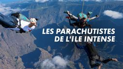 Les parachutistes de l'île intense