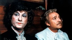 La cage aux folles II - Trailer
