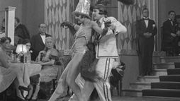 Le tourbillon de Paris - Trailer