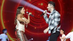 Tout le monde chante : les stars fêtent Noël