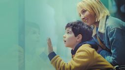 En tongs au pied de l'Himalaya - Trailer