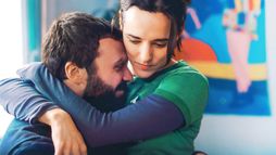Différente - Trailer