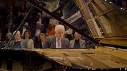 Schubert - Sonates pour piano n°16 et 21 par Daniel Barenboïm