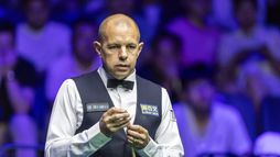 Barry Hawkins - Stan Moody