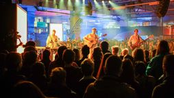 Ground Control : Django Django