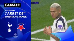 L'arrêt de Jindrich Stanek contre Tottenham Hotspur (1')