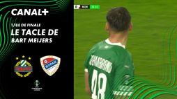 Le tacle de Bart Meijers contre SK Rapid Wien (36')