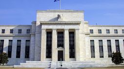 Trump défie l'indépendance de la Réserve fédérale