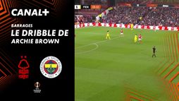 Le dribble de Archie Brown contre Nottingham (32')