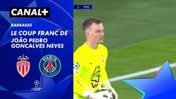 Le coup franc de João Pedro Gonçalves Neves contre Monaco (48')